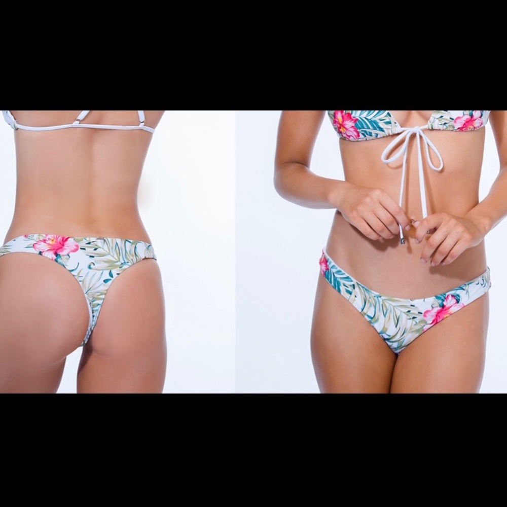 NWT CHI SWIMWEAR Bikini Bottoms Reversible